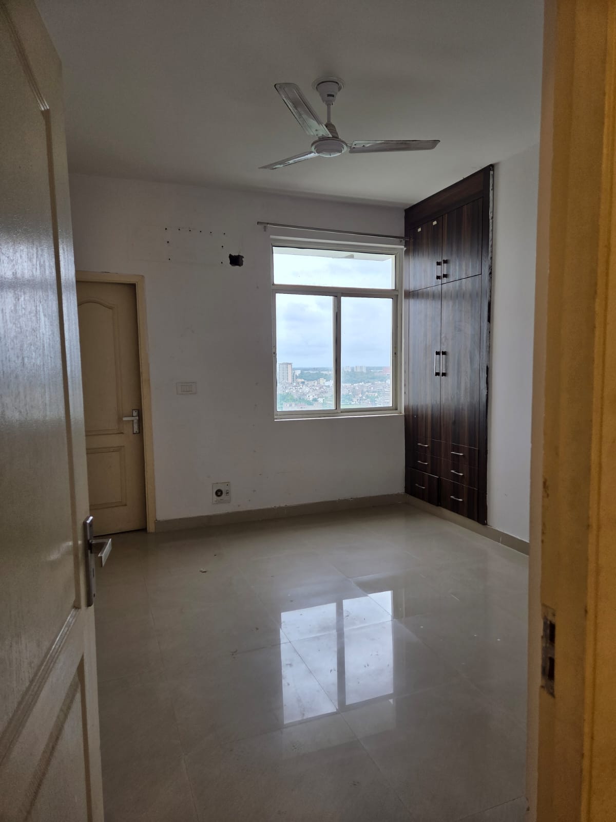 3BHK + Store Semi-Furnished Flat for Rent in Gomti Nagar Extension, Lucknow, Near Phoenix Pallassio Mall, Lucknow - Photo 5
